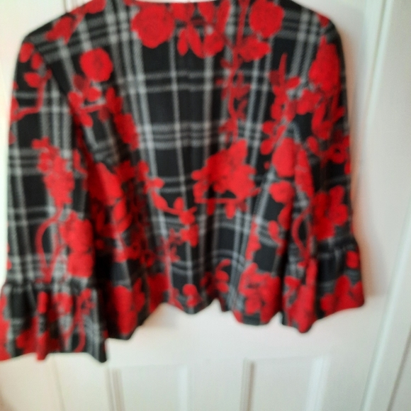 SALE -Vintage crop blazer with red roses looks brand new, Fall and winter blazer - Picture 7 of 10